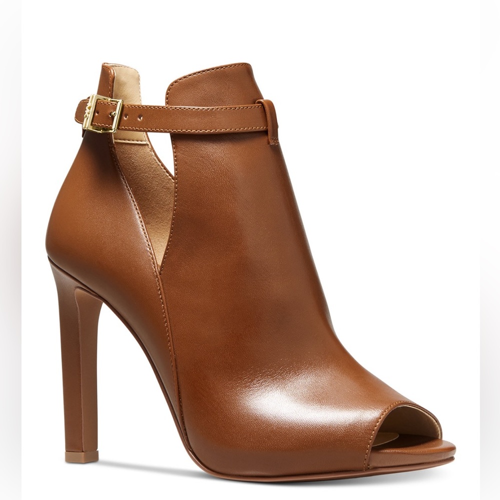 Michael Kors Lawson Ankle Boot in luggage color, size 6.5. **Only worn twice.**